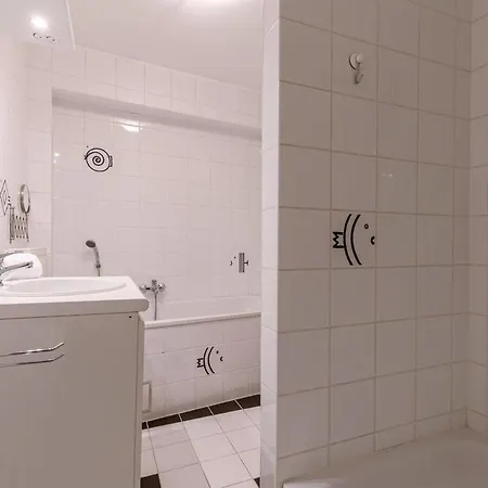 Cozy 2 Bedroom T76 Oostende